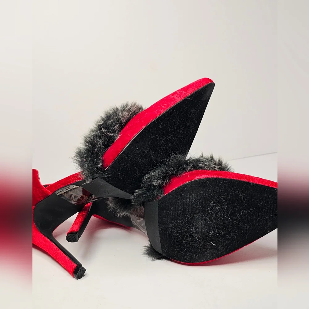 Coquette red velvet heels with gray faux fur - Picture 11 of 11